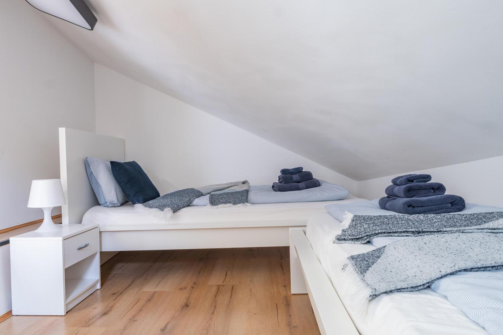 Via Paradiso Apartments Пиран Экстерьер фото