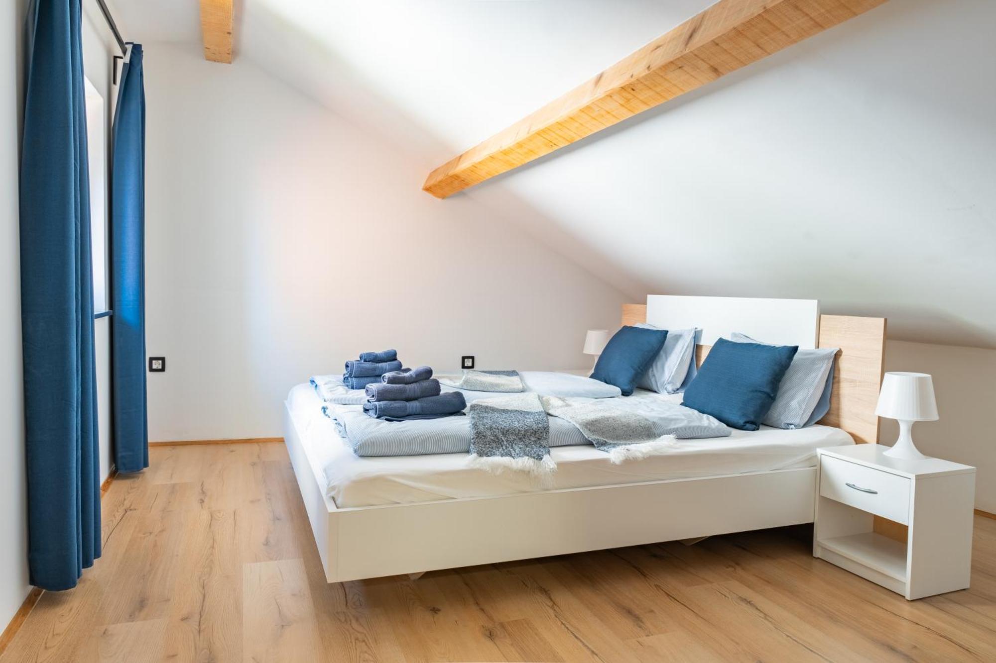Via Paradiso Apartments Пиран Экстерьер фото