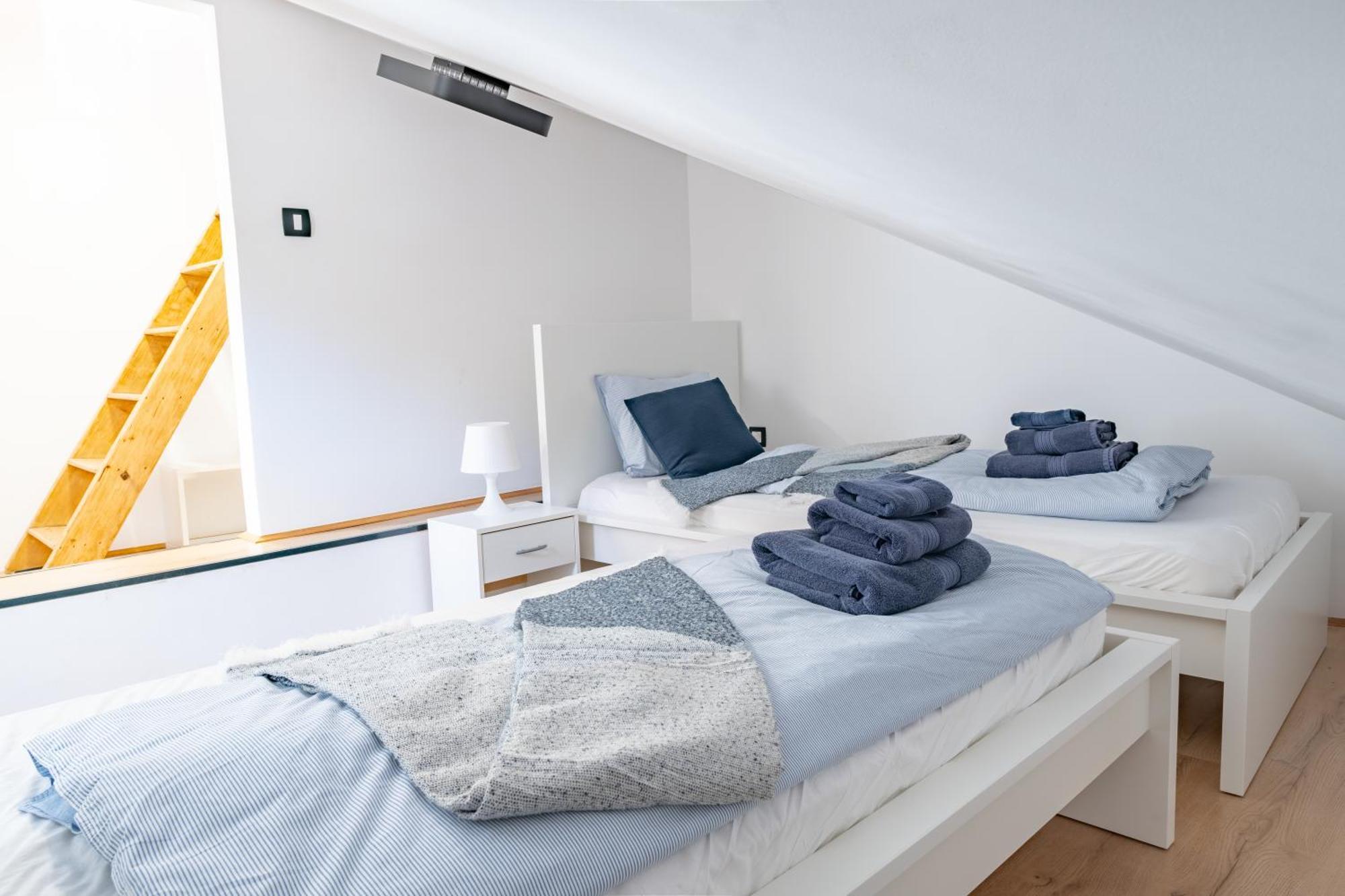Via Paradiso Apartments Пиран Экстерьер фото