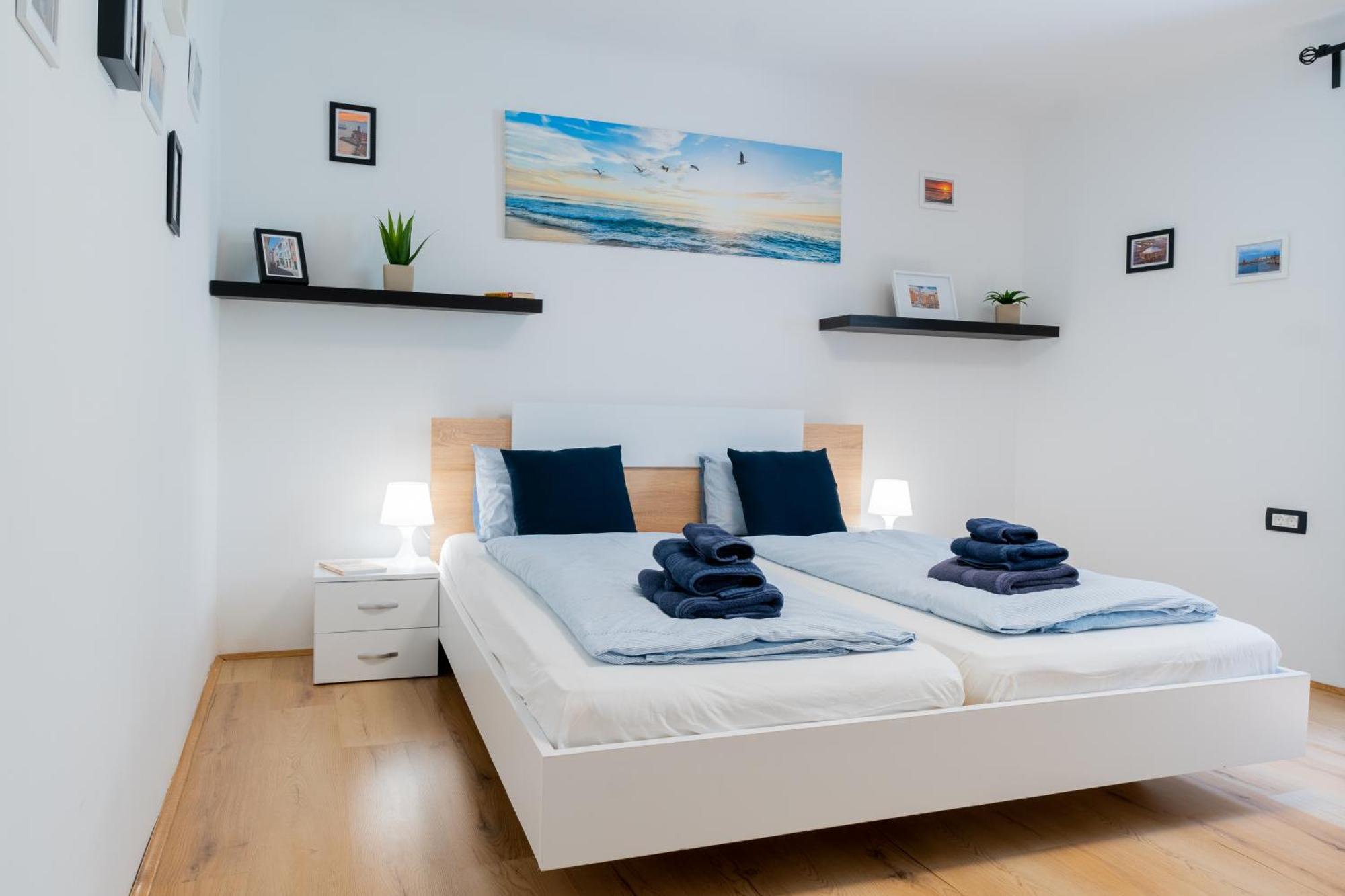 Via Paradiso Apartments Пиран Экстерьер фото